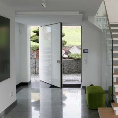 pivot door 01