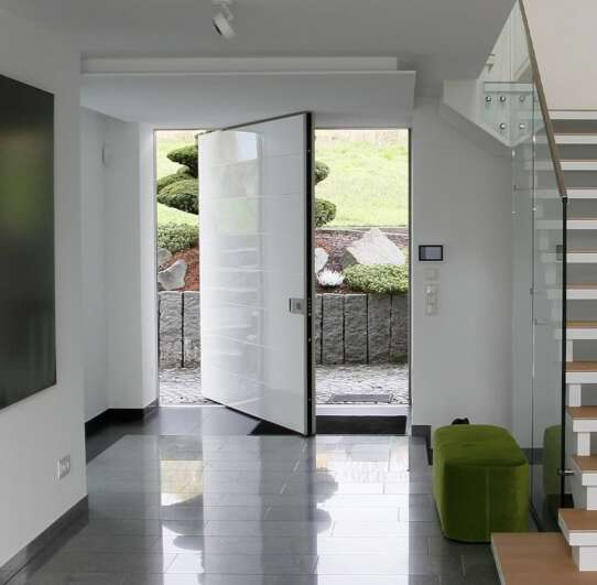 pivot door 01